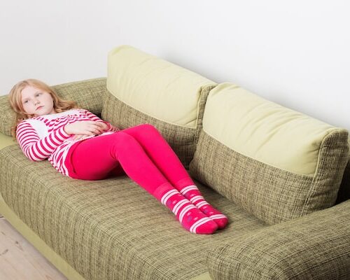 Kızlar Adet Görmeye Kaç Yaşında Başlar?